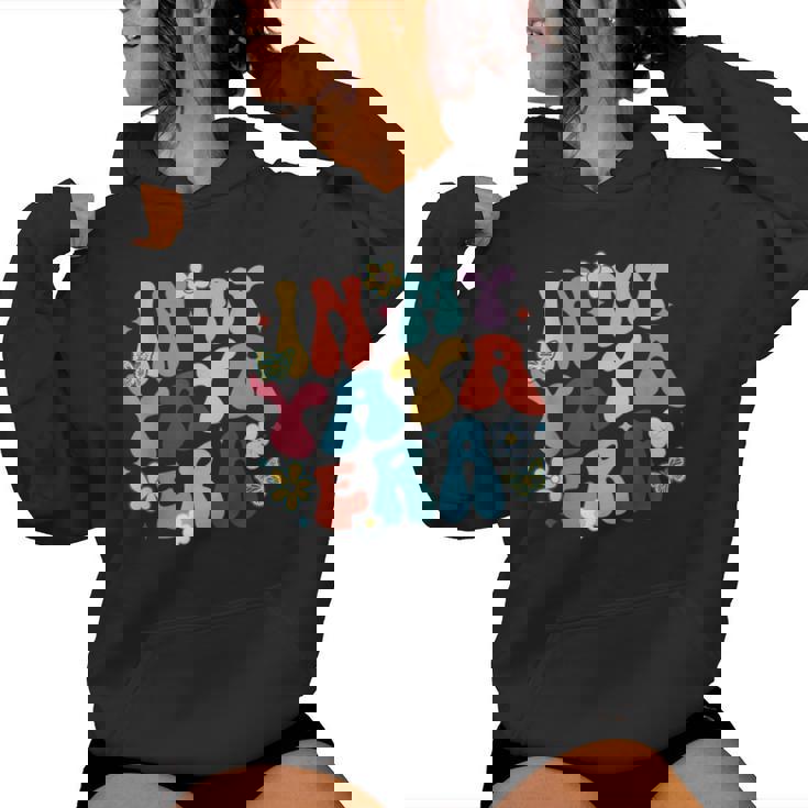Retro Groovy In My Yaya Era Happy Mother's Day Women Hoodie