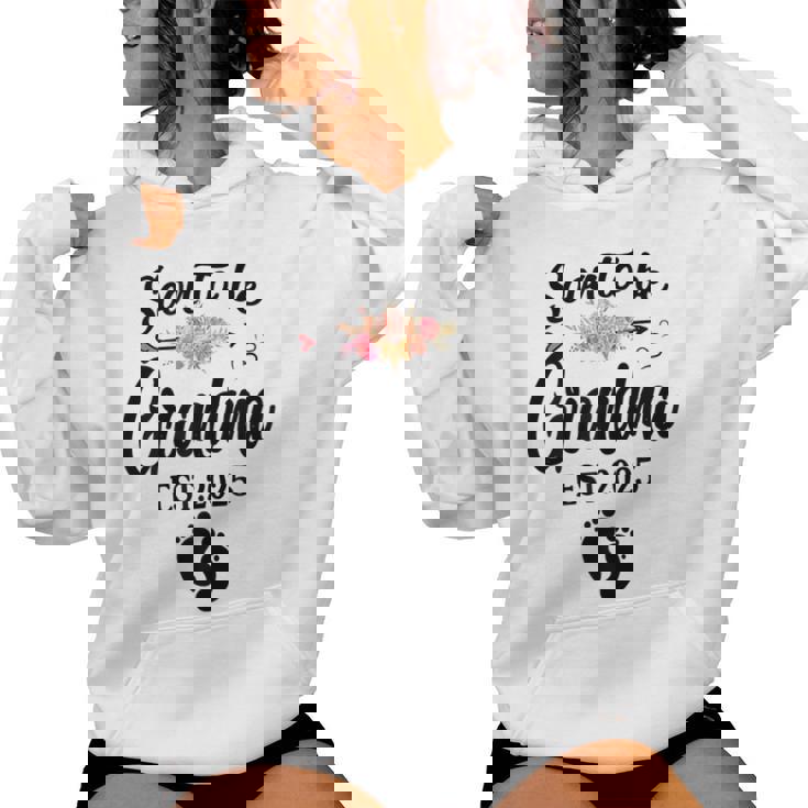 Soon To Be Grandma 2025 Mother's Day For New Grandma Women Hoodie