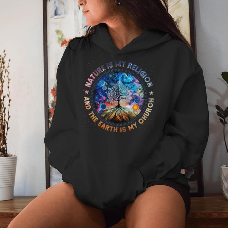 Nature Is My Religion The Earth Is My Church Mandala Tree Kapuzenpullover für Damen Geschenke für Sie