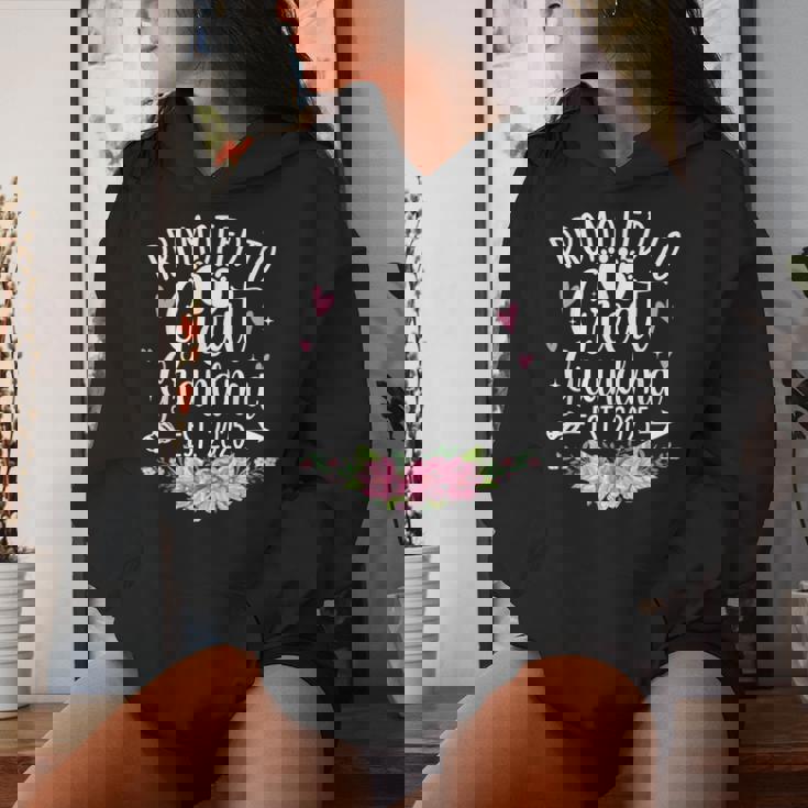 Promoted To Great Grandma Est 2025 First Time New Grandma Women Hoodie Gifts for Her