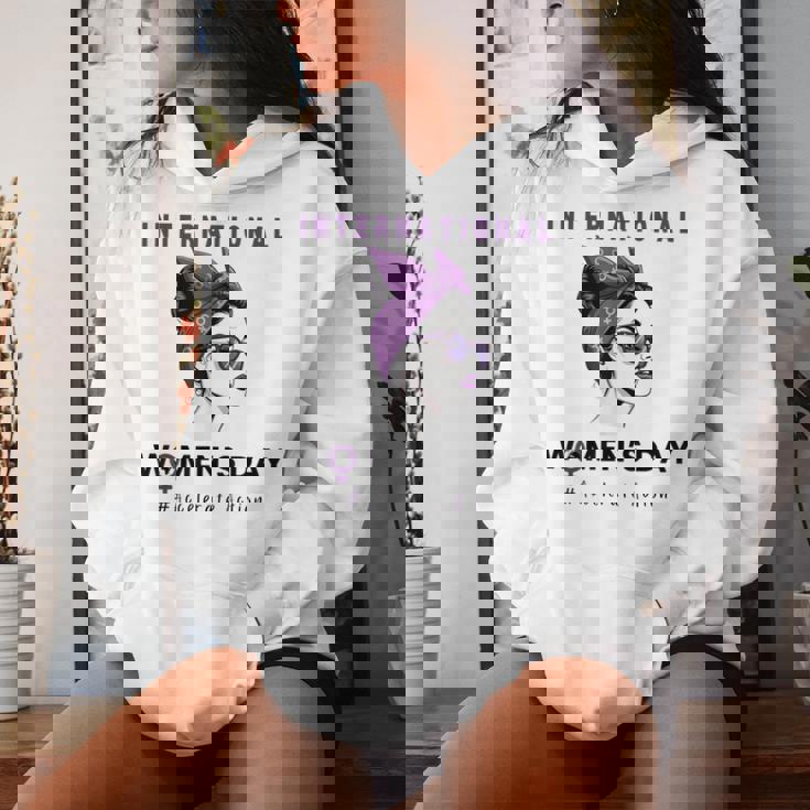 Día Internacional De La 2025 Acelerar La Acción 8 De Marzo Sudadera con capucha para mujer Regalos para ella