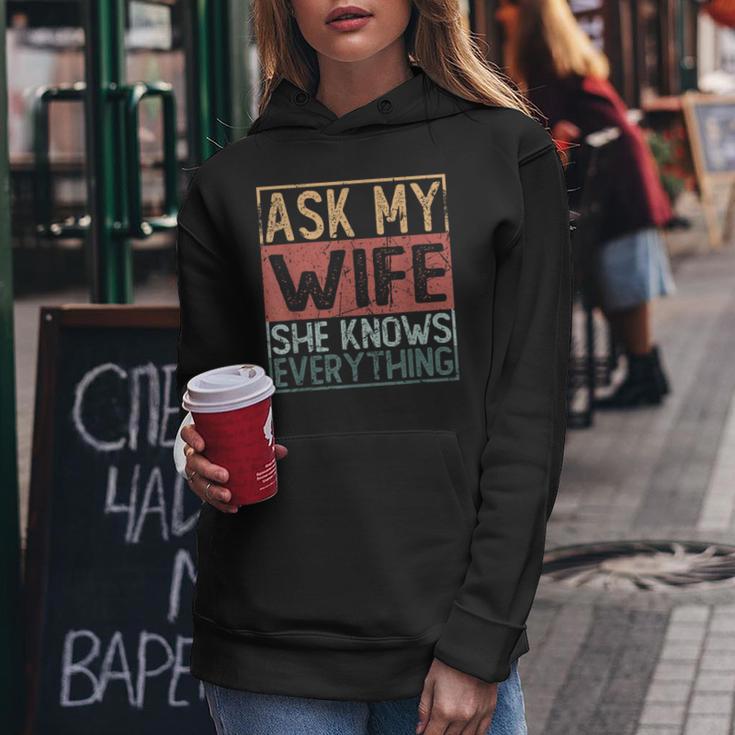 Ask My Wife She Knows Everything Kapuzenpullover für Damen Lustige Geschenke