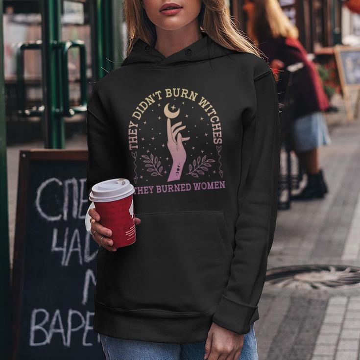 They Didn't Burn Witches They Feminist Burned Witchy Kapuzenpullover für Damen Lustige Geschenke