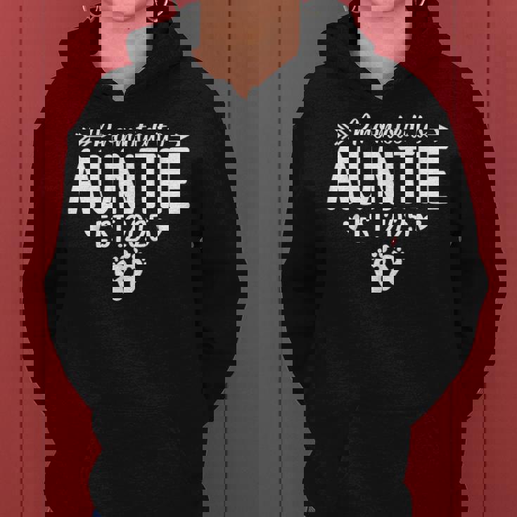 Promoted To Auntie Est 2025 Soon To Be New Aunt Baby Reveal Women Hoodie