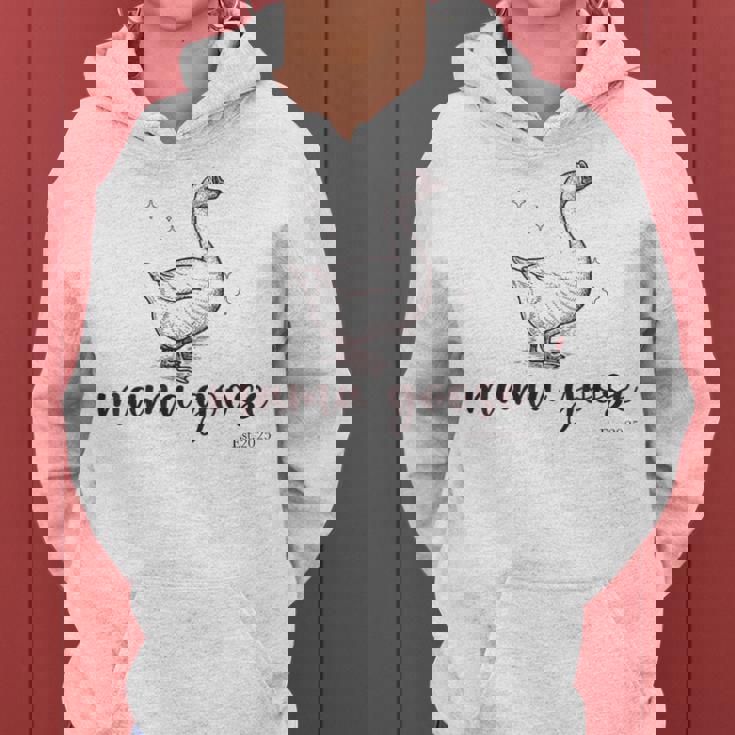 Mama Goose Est 2025 Mother's Day New Mama Mommy Mom To Be Women Hoodie