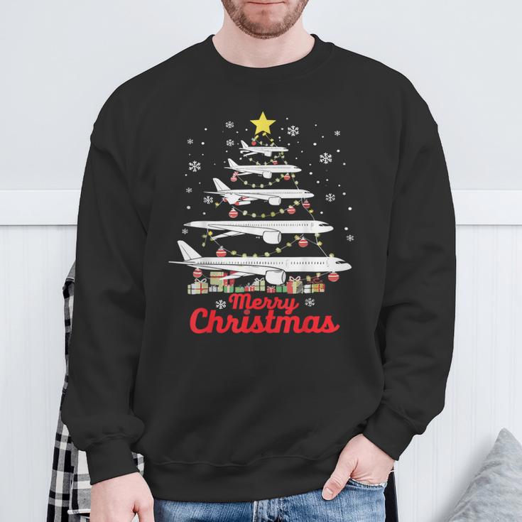 Aeroplane Christmas Tree Merry Christmas Most Likely Pilot Sweatshirt Geschenke für alte Männer