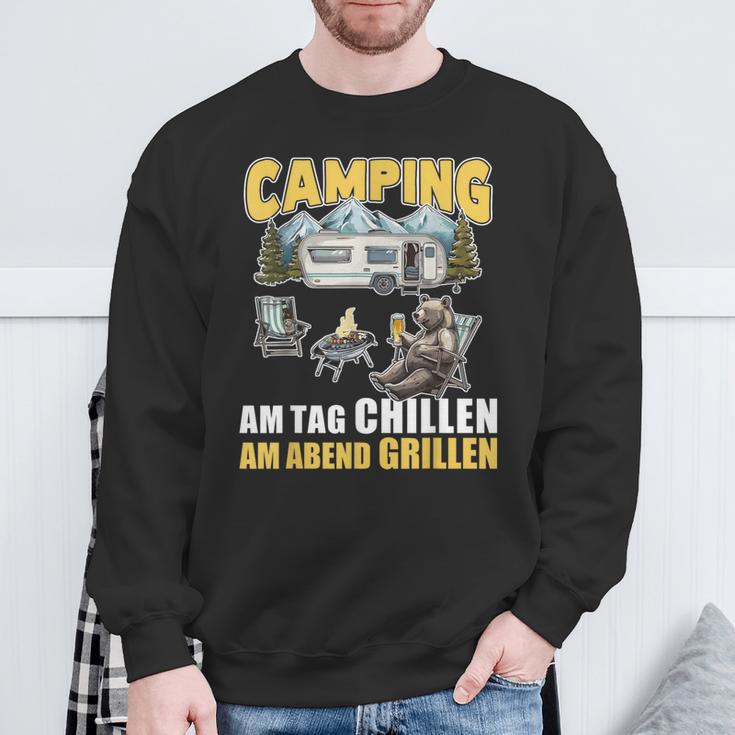 Barbecue And Chillen Camper Saying Caravan Camping Sweatshirt Geschenke für alte Männer