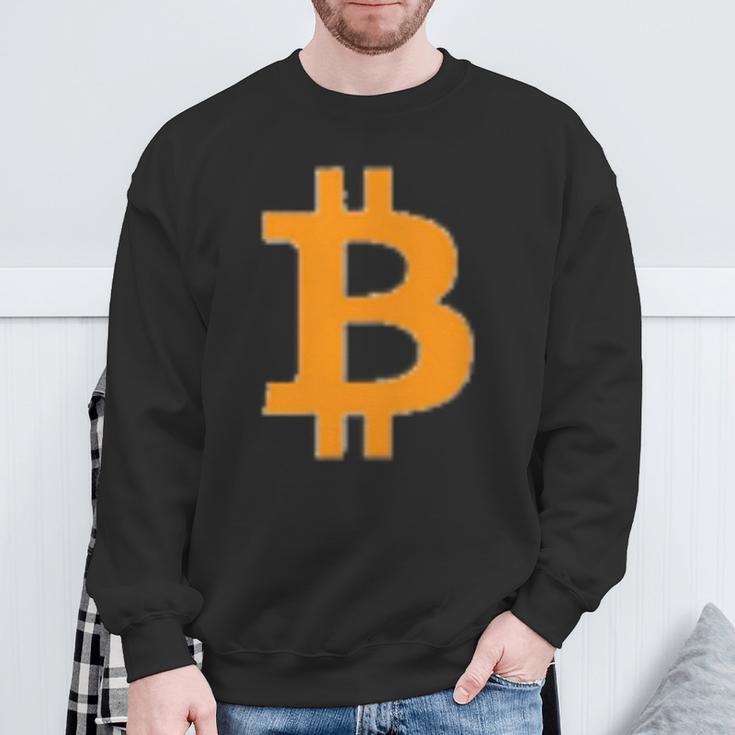 Bitcoin Logo Small Simple Subtle Little Centred Sweatshirt Geschenke für alte Männer