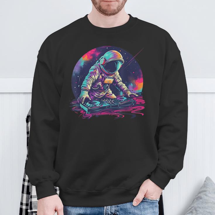 Dj Astronaut Space Galaxy Techno Rave Edm House Music Planet Sweatshirt Geschenke für alte Männer