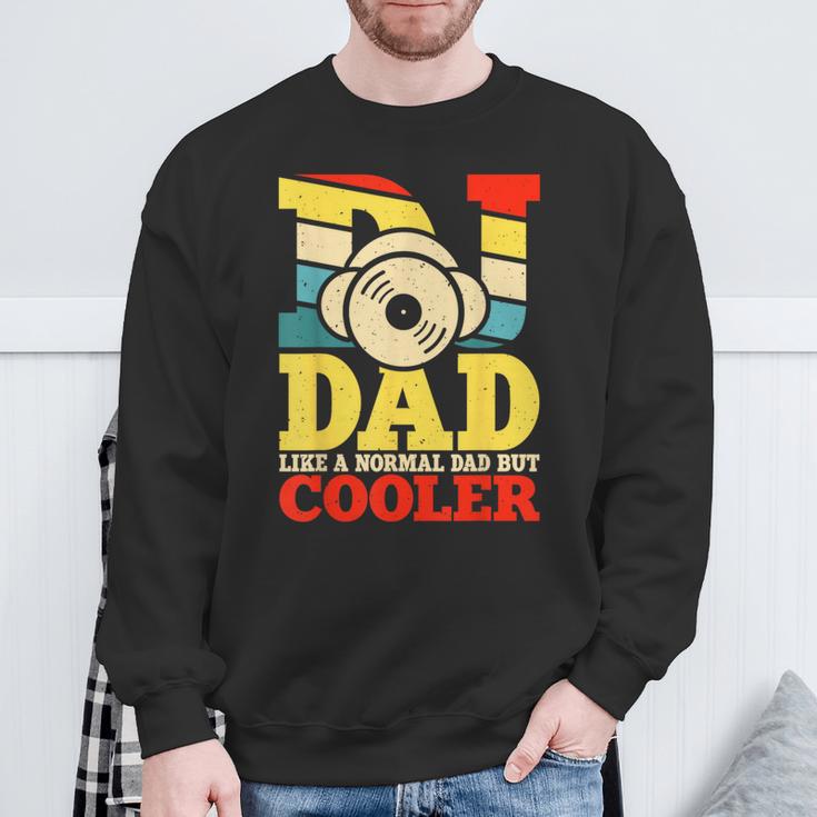 Dj Dad Like A Normal Dad But Cooler Sweatshirt Geschenke für alte Männer