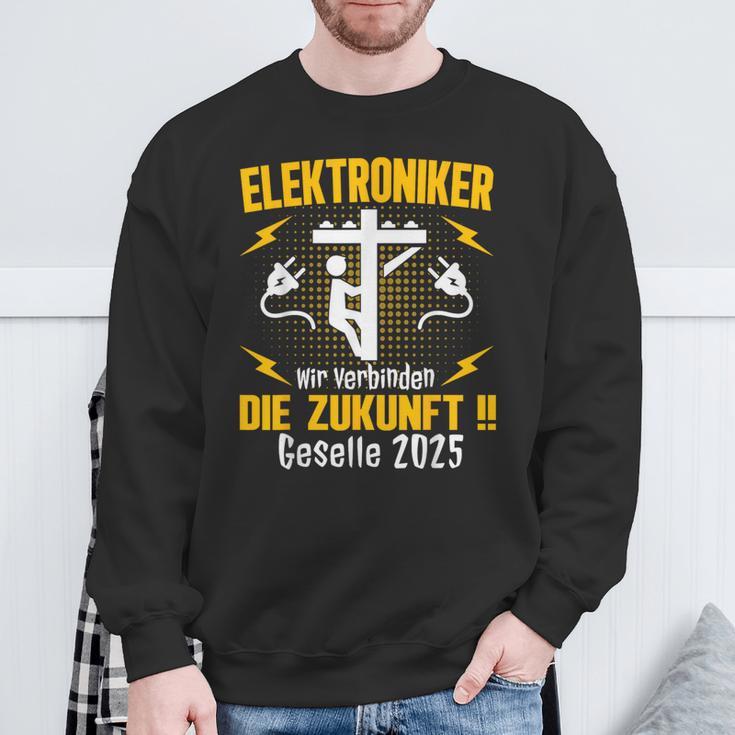 Elektroniker Azubi Ausbildung Gesellenprüfung Geselle 2025 Sweatshirt Geschenke für alte Männer