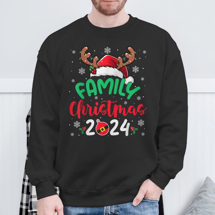 Family Christmas 2024 Santa Reindeer Matching Family Group Sweatshirt Geschenke für alte Männer