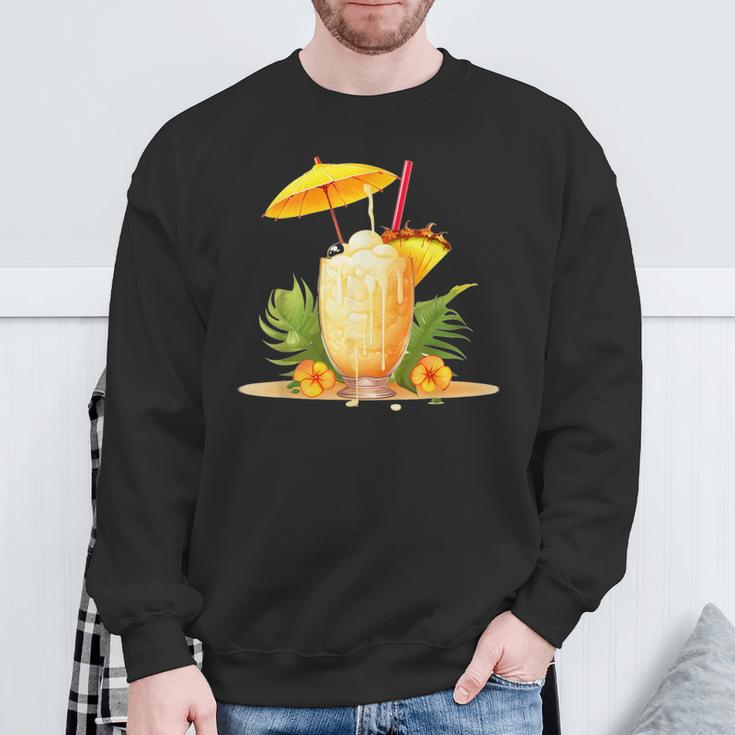 Fresh Pina Colada Fruits And Cocktail For Summer Drinks Sweatshirt Geschenke für alte Männer