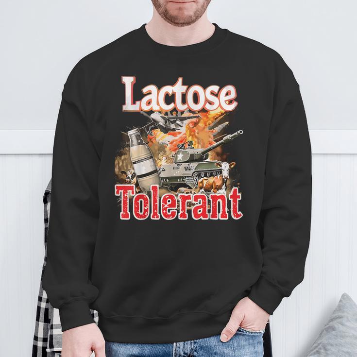 Lactose Tolerance Or Lactose Intolerance Meme Sweatshirt Geschenke für alte Männer