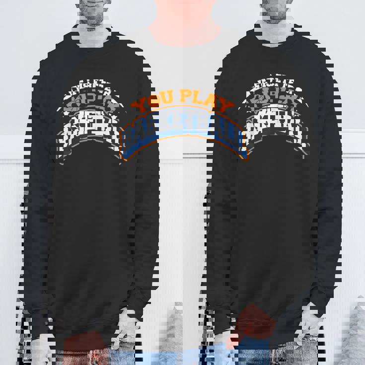 Laida Es Mejor Cuando Juegas Al Jugador Aficionado Al Baloncesto Camisa de entrenamiento Regalos para ancianos