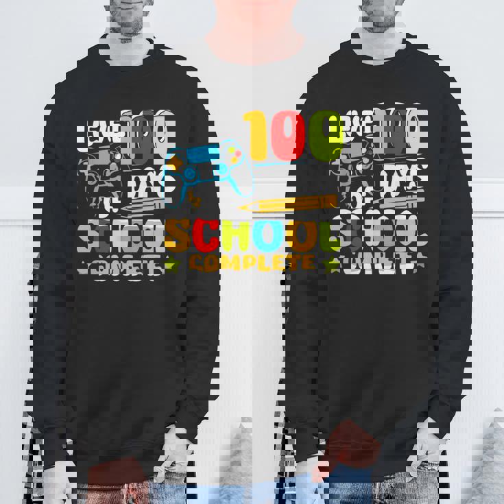 Level 100 Days Of School Completed Gaming Gamer Boy Sweatshirt Gifts for Old Men