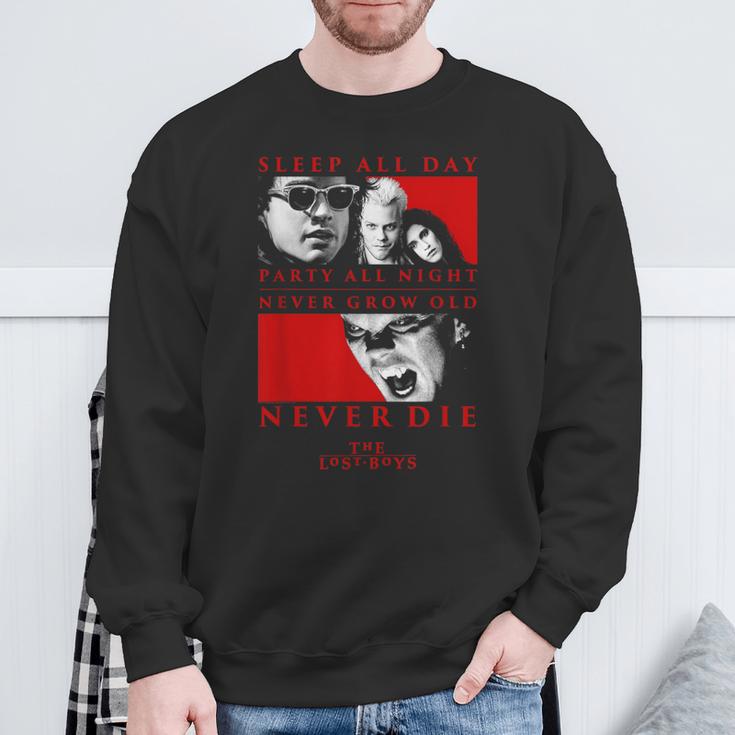 The Lost Boys Never Die Sweatshirt Geschenke für alte Männer