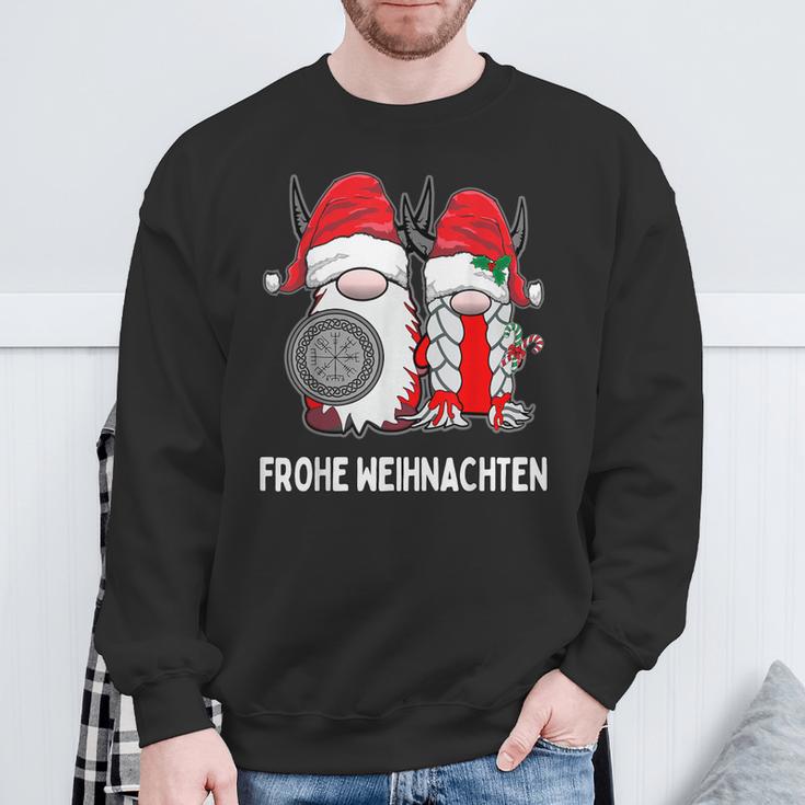 Nordic Gnomeiking Tomte Couple Merry Christmas German Sweatshirt Geschenke für alte Männer