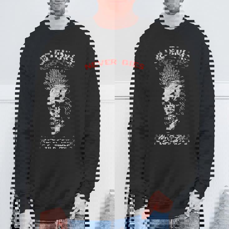 Old Punks Never Dies Punk Rock Music & Punks Camisa de entrenamiento Regalos para ancianos