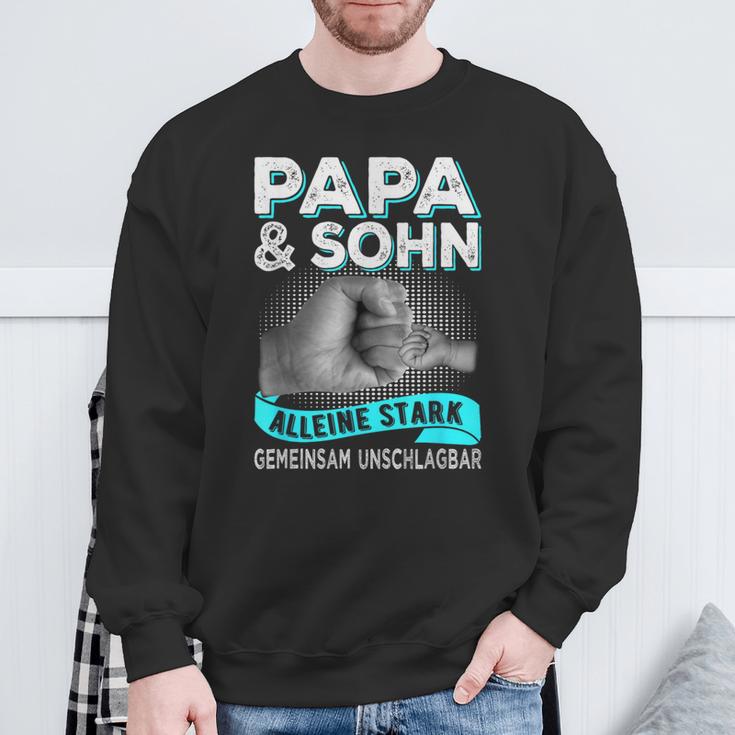 Papa Und Sohn Alleine Stark Gemeinsam Unschlagbar Father's Day Sweatshirt Geschenke für alte Männer