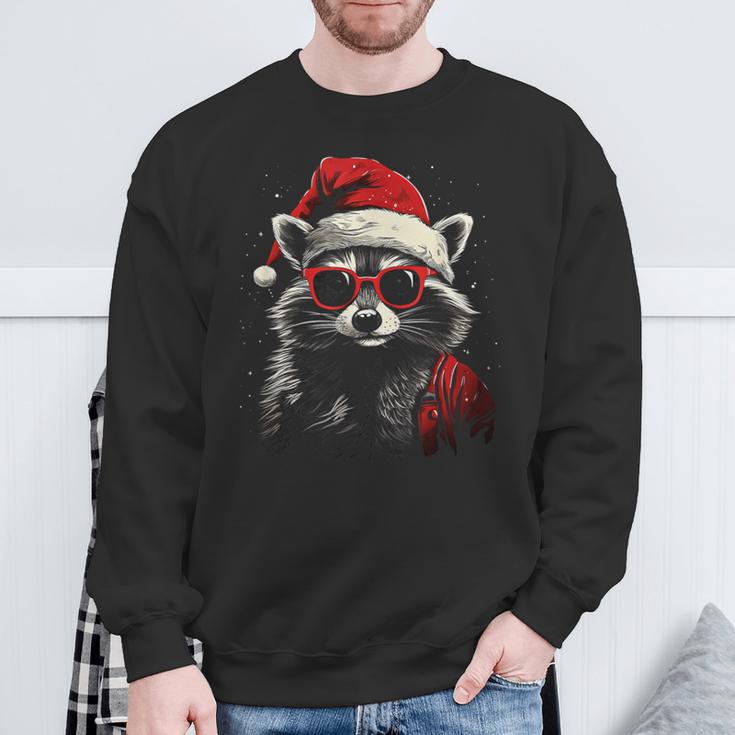 Raccoon With Christmas Hat Christmas Sweatshirt Geschenke für alte Männer