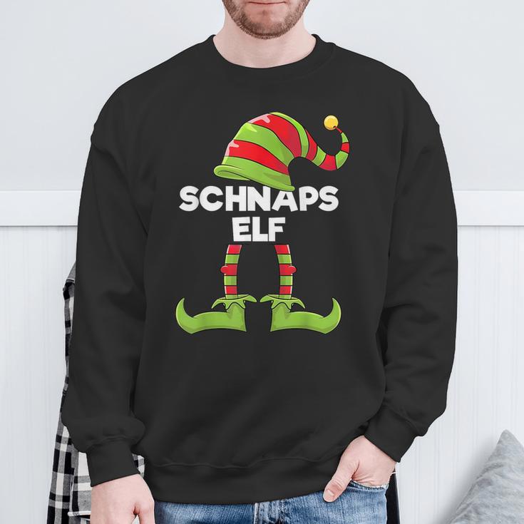 Schnapps Elf Outfit Christmas Family Elf Christmas Sweatshirt Geschenke für alte Männer