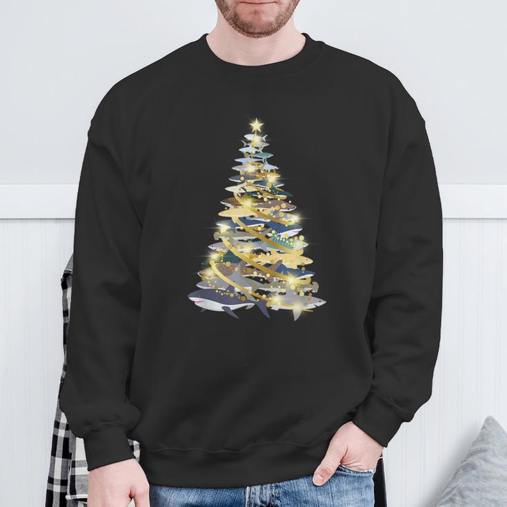 Shark Christmas Tree Xmas Diving Sweatshirt Geschenke für alte Männer