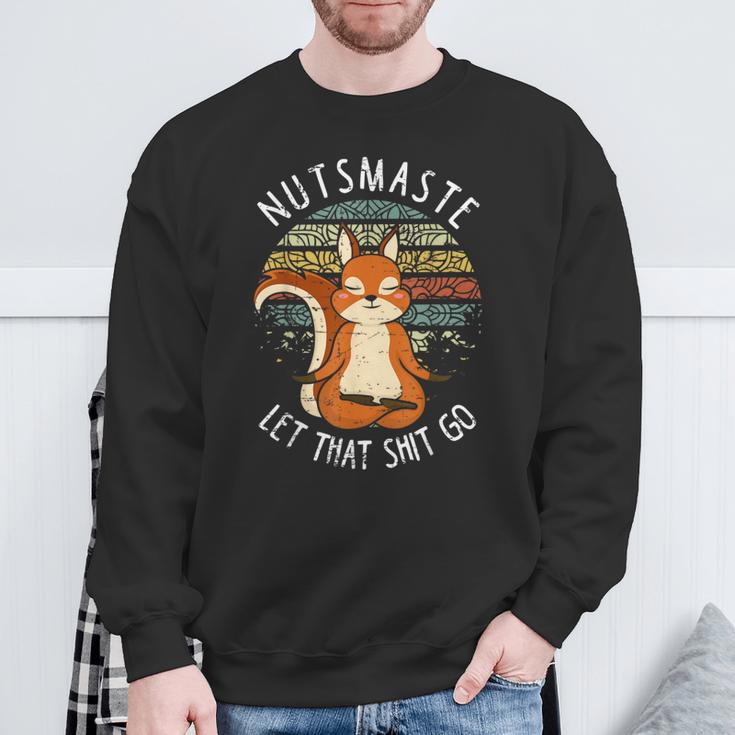 Squirrel Nutsmaste Yoga Meditation Retrointage Sweatshirt Geschenke für alte Männer