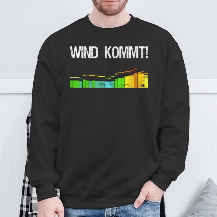 Wind Comes Kiter Surfer Saying Kitesurfer Windsurf Sweatshirt Geschenke für alte Männer