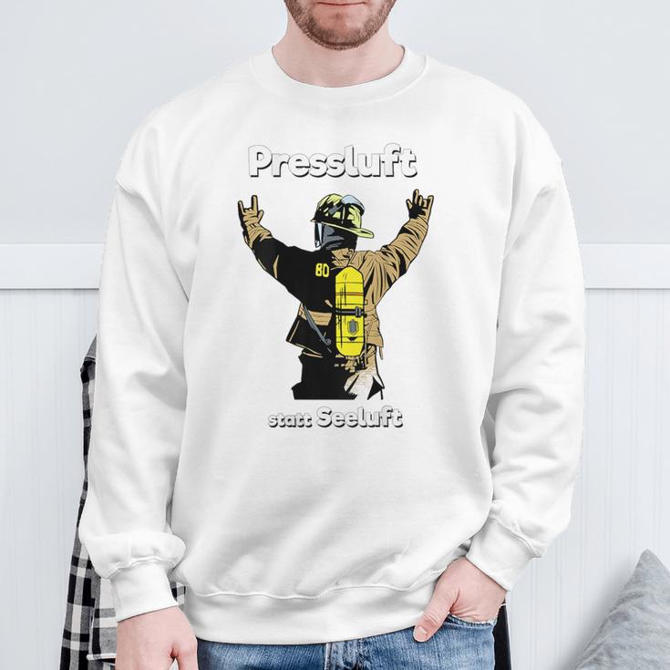 Back Print Breathing Protection Equipment Carrier Fire Brigade S Sweatshirt Geschenke für alte Männer