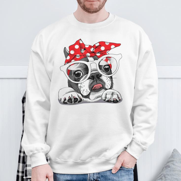 French Bulldog In Headband & Glasses Sweatshirt Geschenke für alte Männer