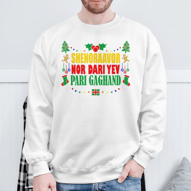 Frohe Weihnachten Auf Armenisch Sweatshirt Geschenke für alte Männer