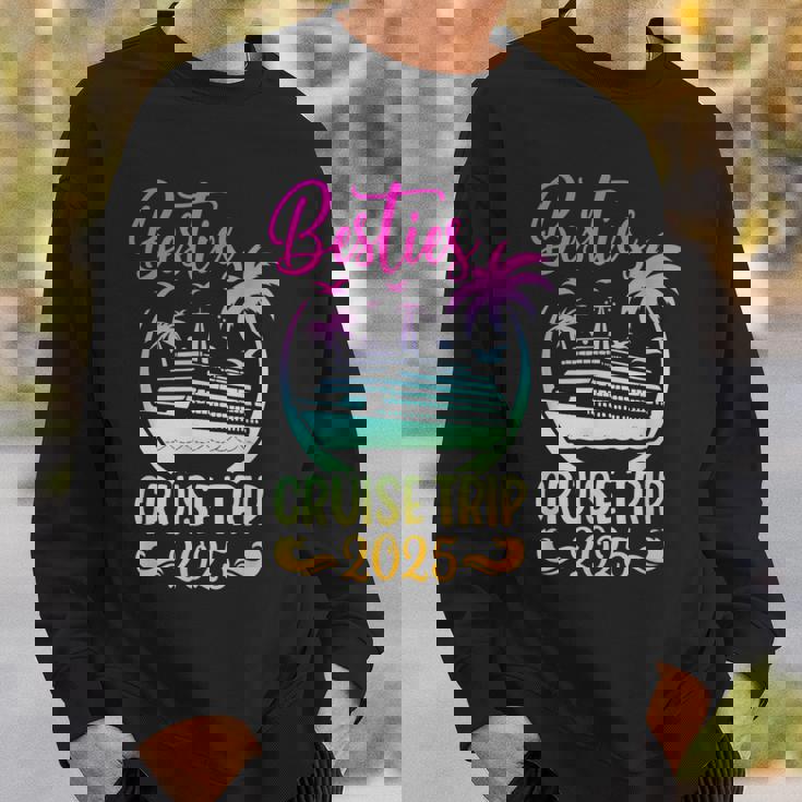 Besties Cruise Trip 2025 Besties Cruising Vacation Travel Sweatshirt Gifts for Him