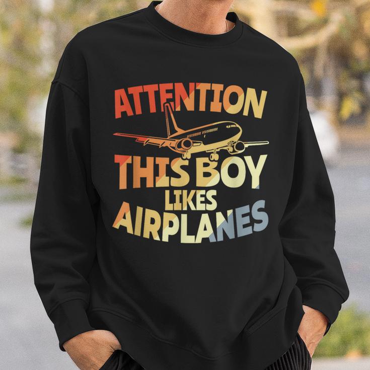 This Boy Likes Planes Aviation Boys Sweatshirt Geschenke für Ihn