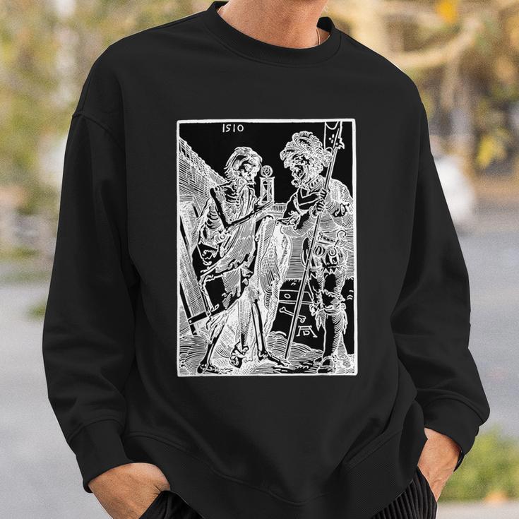 The Death And The Landsknecht By Albrecht Durer 1510 Sweatshirt Geschenke für Ihn