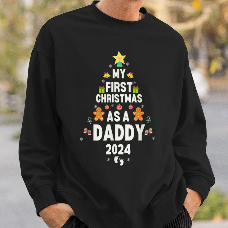 First Christmas As A Daddy 2024 Pregnancy Announcement Sweatshirt Geschenke für Ihn