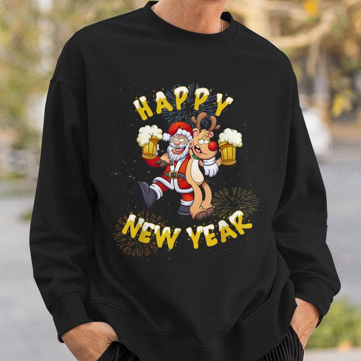 Happy New Year Santa With Rudolph The Reindeer Party Sweatshirt Geschenke für Ihn