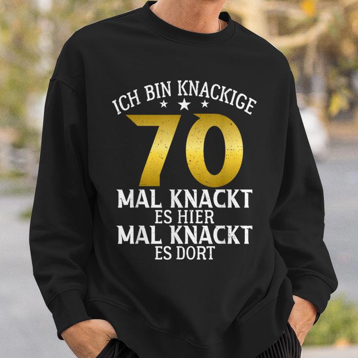 Krisige 70 Mal Knackt Es Hier Mal Da 70 Birthday S Sweatshirt Geschenke für Ihn