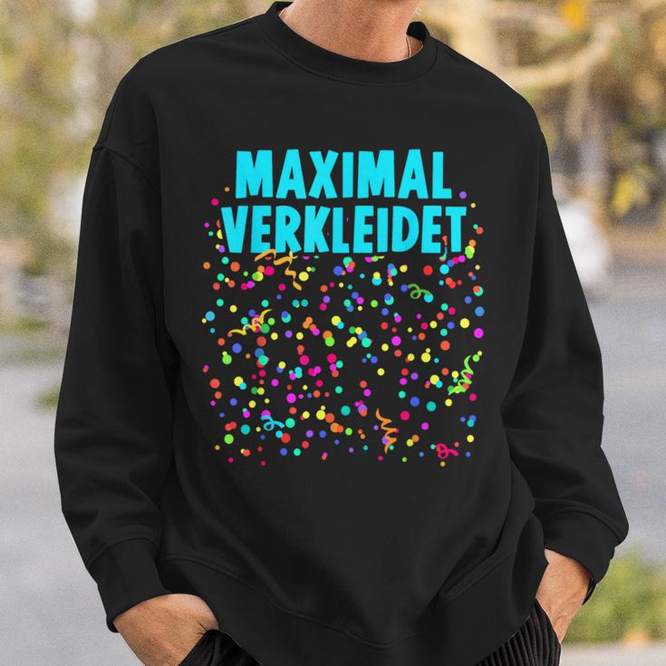 Maximally Dressed With Confetti Costume For Carnival Fancy Dress Sweatshirt Geschenke für Ihn