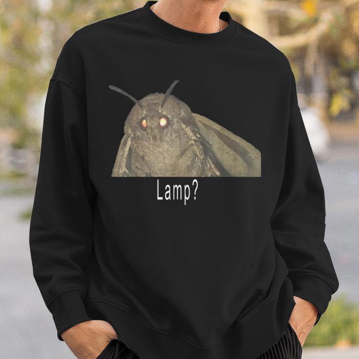 Moth Lamp Meme Sweatshirt Geschenke für Ihn