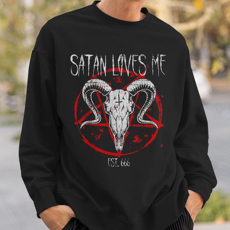 Satanist Baphomet 666 Satanism Satan Loves Me Sweatshirt Geschenke für Ihn