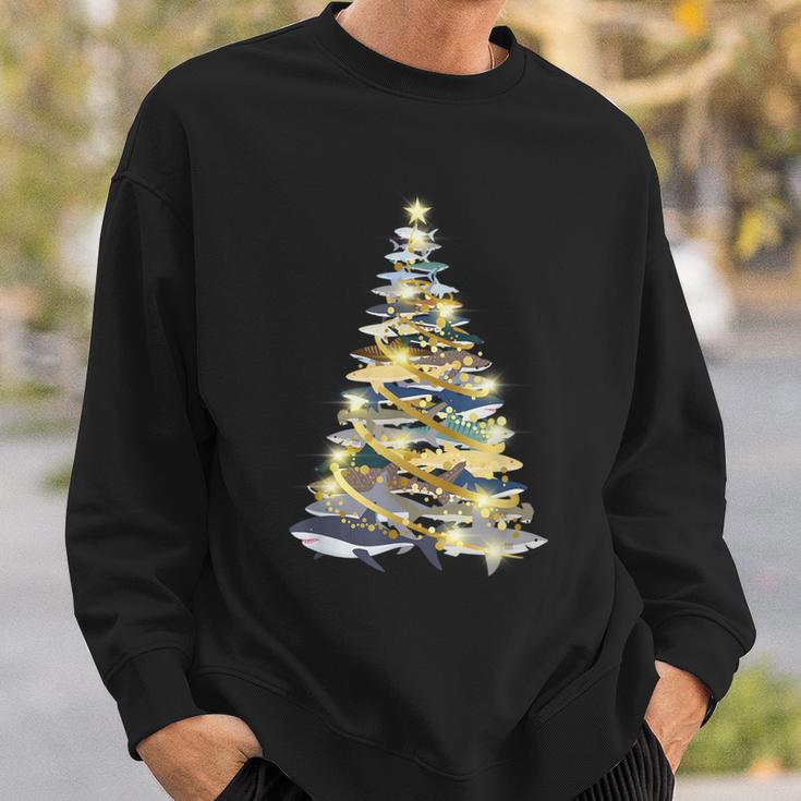 Shark Christmas Tree Xmas Diving Sweatshirt Geschenke für Ihn