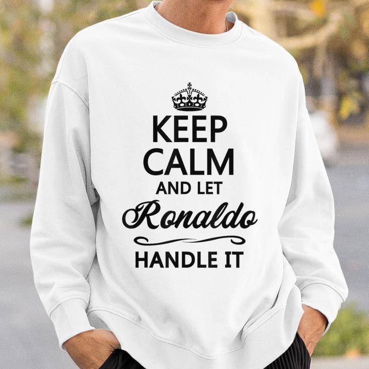 Keep Calm And Let Ronaldo Handle It Name Gray Sweatshirt Geschenke für Ihn