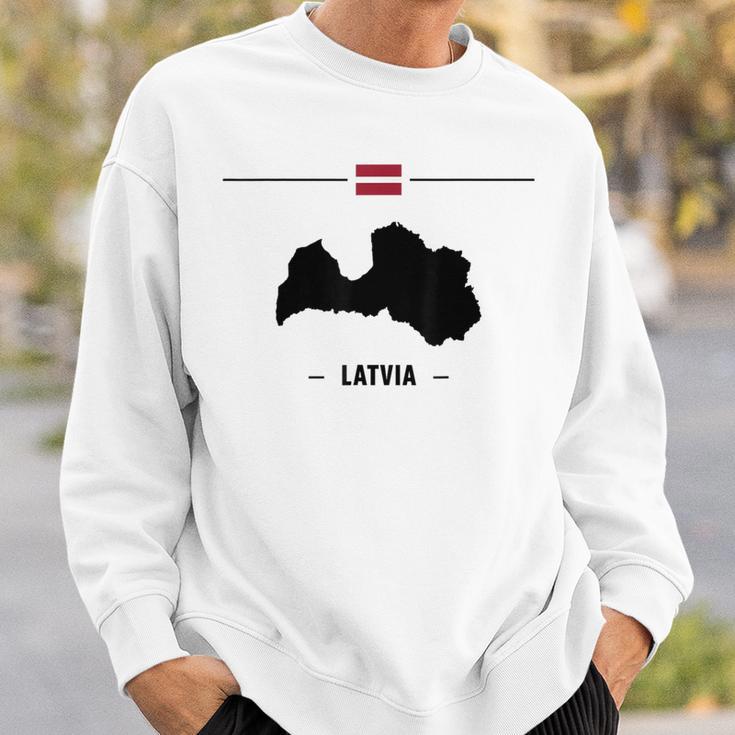 Lettische Flagge Mit Landkarte Und Name Des Landes Lettland Sweatshirt Geschenke für Ihn