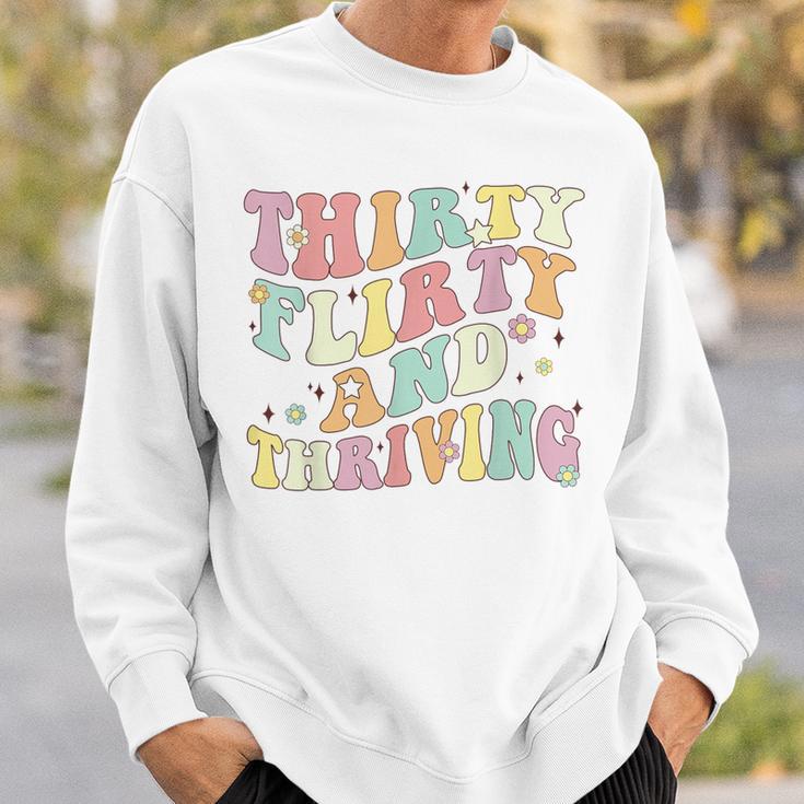 Thirty Flirty And Thriving 30Th Birthday Retro 30 Years Sweatshirt Geschenke für Ihn