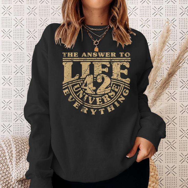 Answer To Life Universe And Everything 42 Is Sense Of Life Sweatshirt Geschenke für Sie