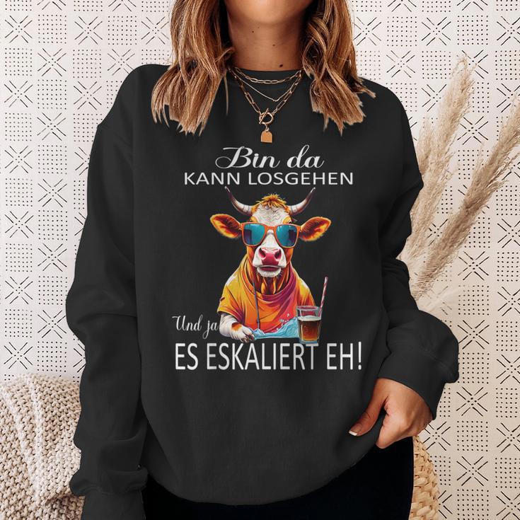 Bin Da Kann Losgehen Und Ja Es Escaliert Eh Costume Party Sweatshirt Geschenke für Sie