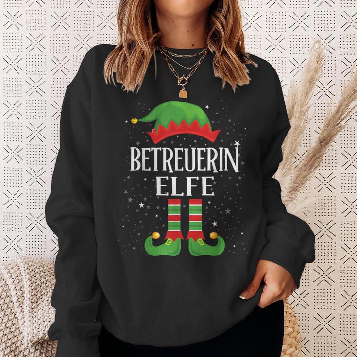 Caregiver Elf Outfit Christmas Family Elf Christmas Sweatshirt Geschenke für Sie