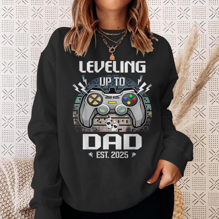 Dad Level Unlocked Est 2025 Leveling Up To Dad Sweatshirt Geschenke für Sie