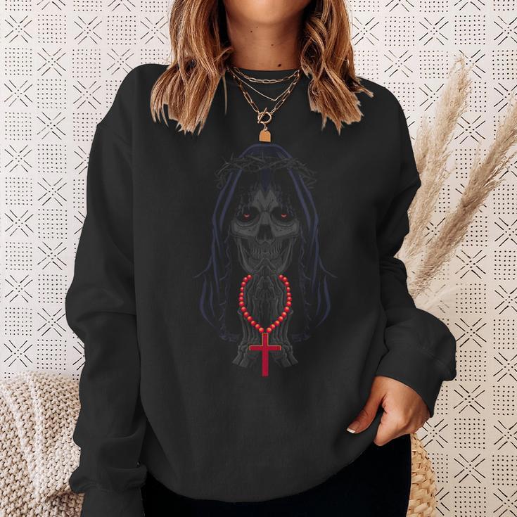 Day Of The Dead Prayer La Calavera Catrina Santa Muerte Sweatshirt Geschenke für Sie